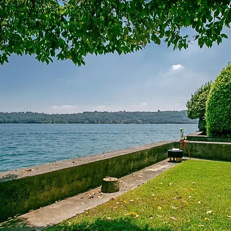 Apartment Almenno San Bartolomeo Sleeps 4 *