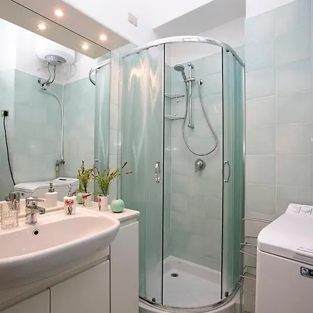 Almenno San Bartolomeo Sleeps 4