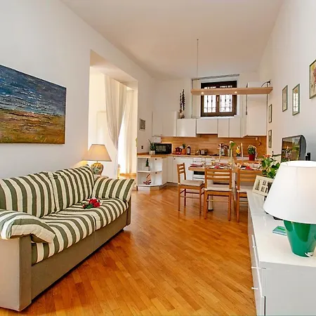 Apartment Almenno San Bartolomeo Sleeps 4 Salo