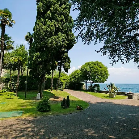 Almenno San Bartolomeo Sleeps 4