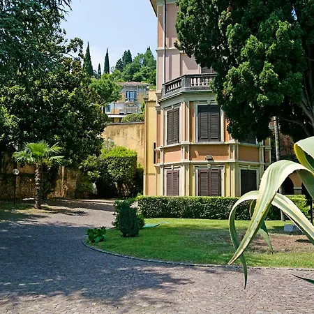 Almenno San Bartolomeo Sleeps 4 Apartment Salo