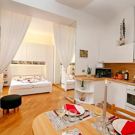 Almenno San Bartolomeo Sleeps 4 Apartment Salo