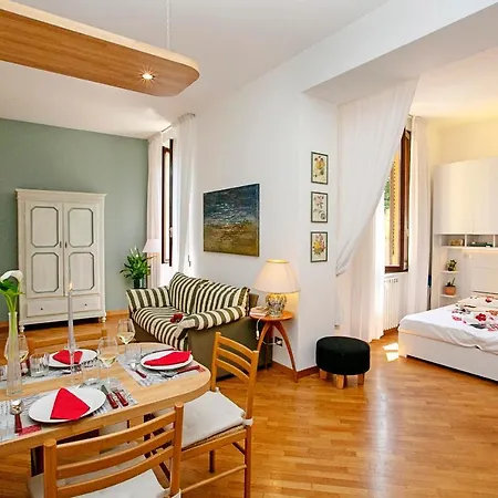 Apartment Almenno San Bartolomeo Sleeps 4 *
